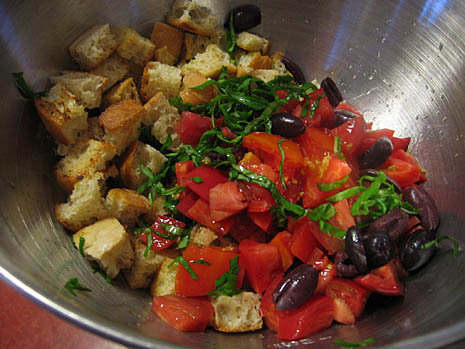 bread & tomato salad