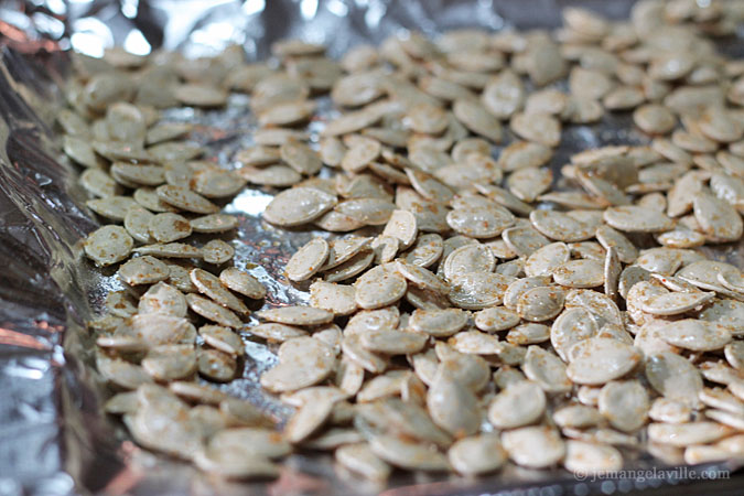 Savory Spice Shop in Sellwood + Ghostly Spiced and Roasted Pumpkin (or Squash) Seeds